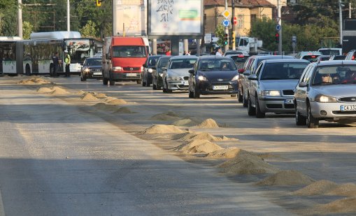 Временна организация на движението по бул. &bdquo;Владимир Вазов&ldquo; заради строеж на участък от метрото