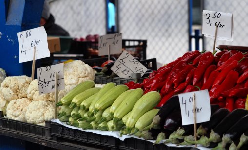 Цената на зеленчуците скача, Женския пазар е евтина алтернатива СНИМКИ
