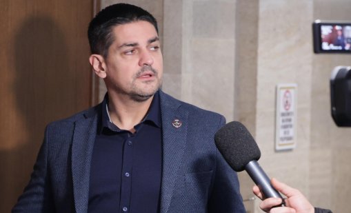 МЕЧ за липсата на кворум: Ръчната е дръпната от Борисов, страх го е