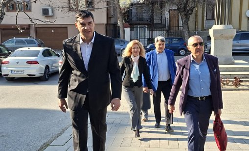 Олимпийска шампионка, легенда във волейбола и знакови спортисти в новото 52 НС