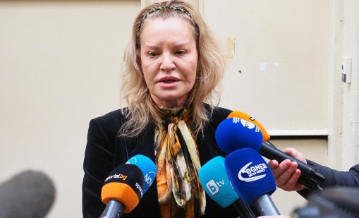 Търговският регистър отхвърли оставката на Стефка Костадинова