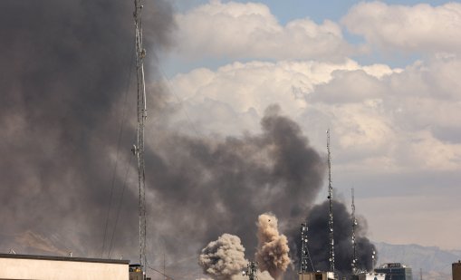 СЗО: "Черният дъжд" в Иран крие рискове за здравето