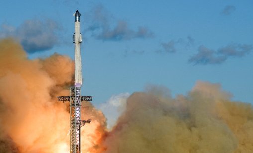 Безопасност ли? Три пътнически самолета в паника, едва избегнаха ракетата на Мъск