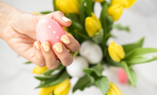 Тенденции при маникюрите за април