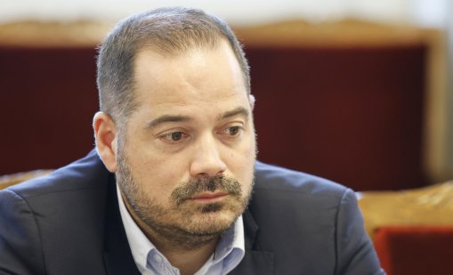 Калин Стоянов: Румен Радев внушава неистини