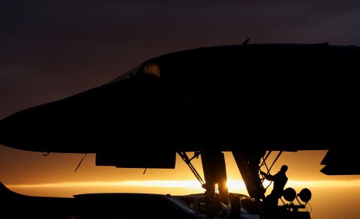 Иранските ракети нанасят огромни щети, САЩ призовават за спиране на огъня