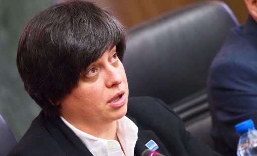 Русинова за проверките в АПИ: Надявам се да не е медиен шум