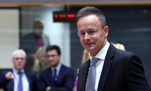 Сиярто: „Лудост“ е най-умереното определение за случващото се в Брюксел 