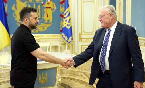 Кийт Келог е на работно посещение в Киев