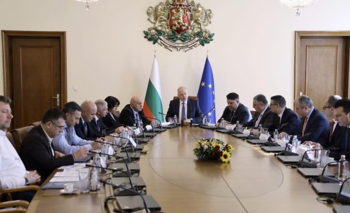 Желязков: Целта е след 21 ноември рафинерията да продължи дейност