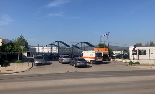 Барикадиралият се електрошлосер от "Земляне" поискал 3000 евро заплата и нови автобуси