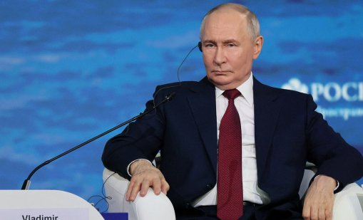 Подуто лице, дрезгав глас: Путин се държи все по-странно и това трябва да ни притеснява