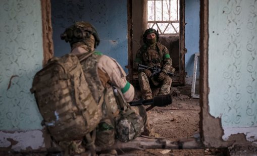 Битката за река Днепър - кал, блата и стотици дронове