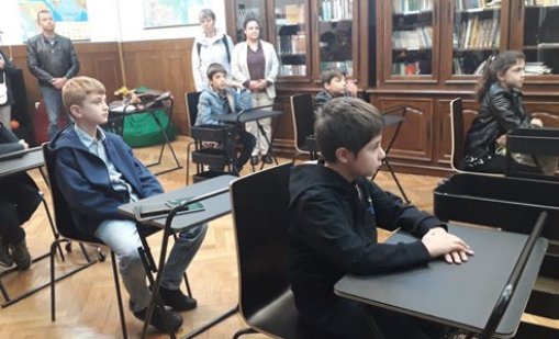 39 500 българчета от 6 континента ходят на наше училище