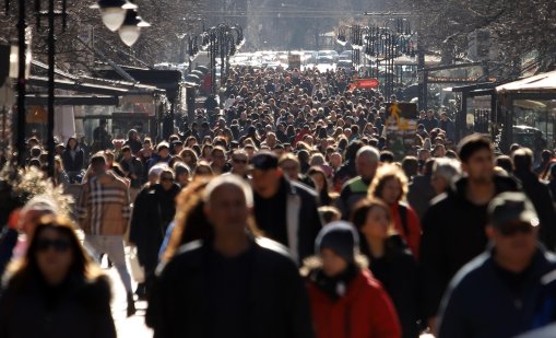 35% от българите са оптимисти, че 2026 ще е успешна, "евро" е думата на годината