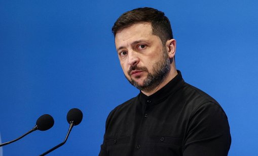 Зеленски: Украйна няма да даде земята си на окупатора