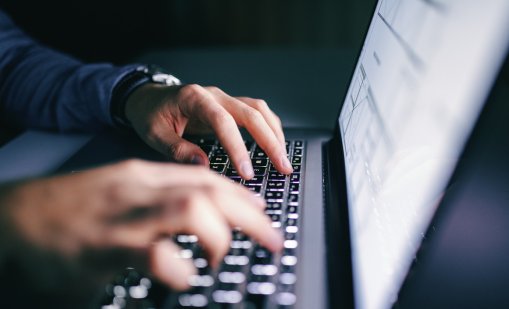 Надпревара за киберсигурност: Какво е PHP и каква е новата заплаха за интернет? 