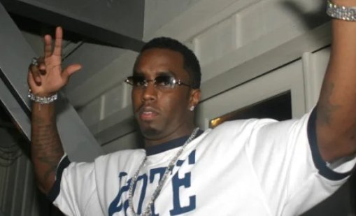 Пъф Деди се уреди в затвора - помощник на свещеника