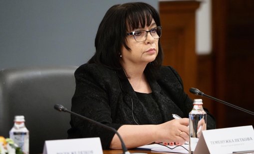 12 министри се връщат в парламента, Петкова, Боршош и Пешев си търсят работа 