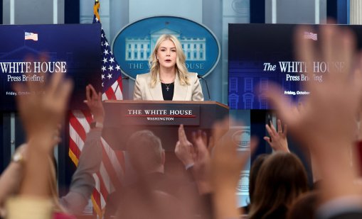 Нови правила в Белия дом ограничават достъпа на журналисти