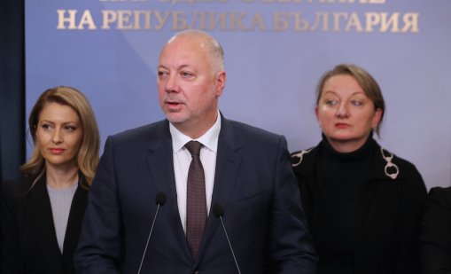 Росен Желязков депозира оставката на Министерския съвет