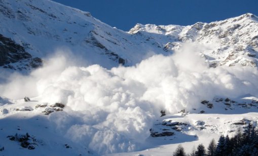 Три лавини за ден са паднали в района на Седемте рилски езера