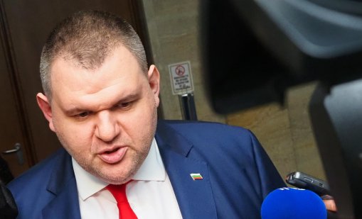 Пеевски иска оставката на Терзиев: Кмете, София е в криза с боклука!