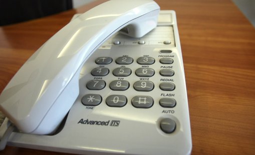 Ало измамници откраднаха 6000 лв. от възрастна жена от Попово