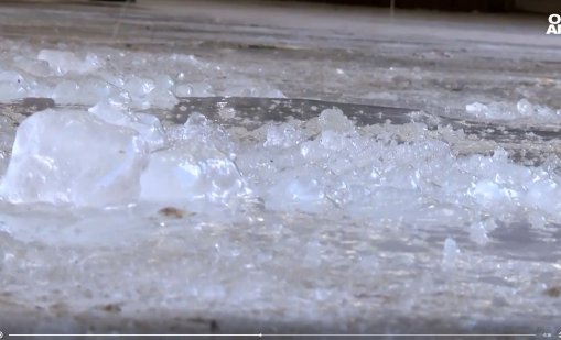 Опасен лед в София: Ходиш приклекнал, не знаеш къде да стъпиш