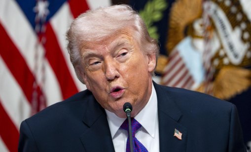 Тръмп настоява: Иран да се предаде безусловно