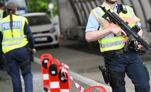 Поне пет жертви на масова стрелба в училище в Австрия ВИДЕО
