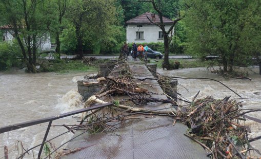 Жители на Севлиево след трагедията: Целият ни живот замина