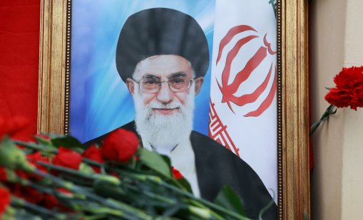 ЕК: Смъртта на Хаменей е решаващ момент в иранската история