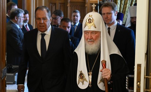 ЕС оставя отворена вратата за санкции срещу патриарх Кирил, но времето не е дошло