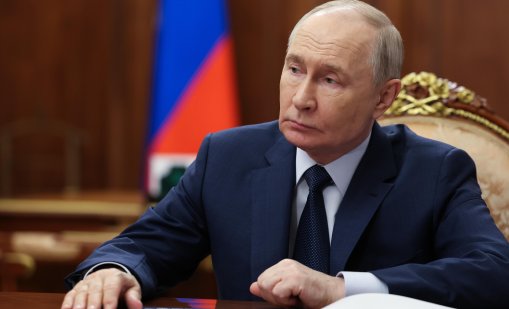 Нов закон позволява на Путин "законно" да изпраща войски в други страни