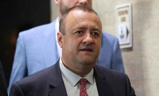 Министър Иванов: Политическите кризи водят и до хуманитарни