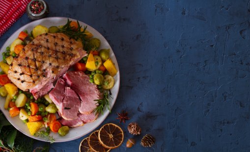 Новогодишно свинско печено с картофи и кисело зеле