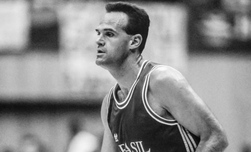 Бог прибра Святата ръка, най-великият баскетболист отказал да играе в НБА
