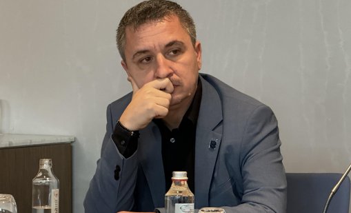 Бюджетът е в свободно падане и с огромен дефицит, но не се знаят причините