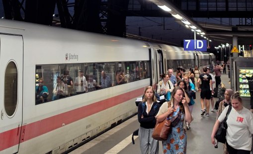 Павликени излиза на мълчалив протест в подкрепа на българина, паднал от влак в Германия