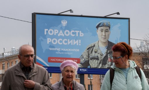 Пияни офицери, самоубиващи се войници: Моралът в руската армия спада 