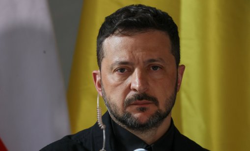 Зеленски: Русия се опитва да спечели време, за да продължи войната