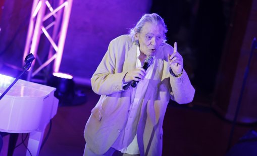 Лили Иванова и Васил Найденов се простиха с Михаил Белчев ВИДЕО