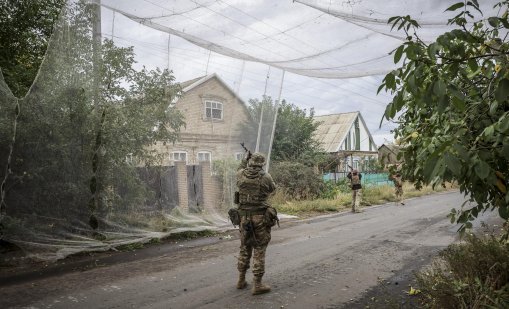 Руски войник е умишлено взривен от дрон на Путин, опитал се е да се предаде