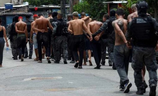 Най-малко 64 загинали при операция срещу трафика на наркотици в Рио де Жанейро