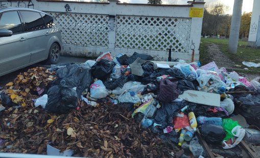 Кварталите на София: Боклуци, липсващи пейки, разбити улици...