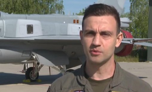 Да пилотираш F-16
