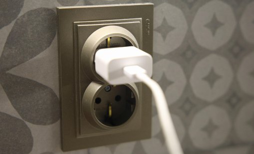 Над 80% от българите са с по-високи сметки за ток