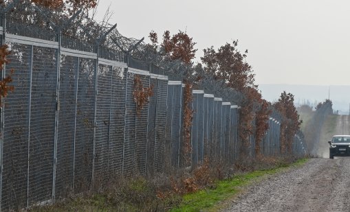 Кабинетът отпуска 4,5 млн. евро за неотложни ремонти на оградата по българо-турската граница
