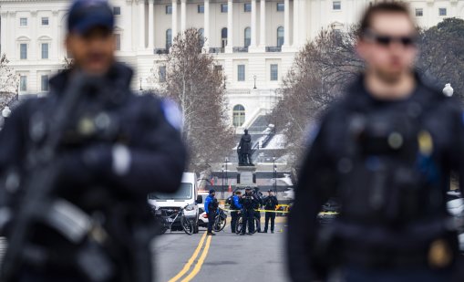 Вашингтонската полиция арестувал мъж, насочил се към Капитолия със заредена пушка